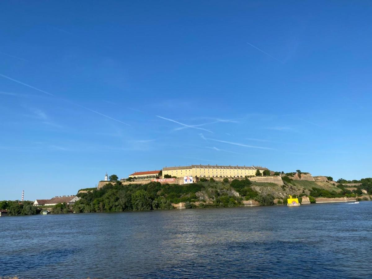 Duga Apartments Novi Sad Luaran gambar