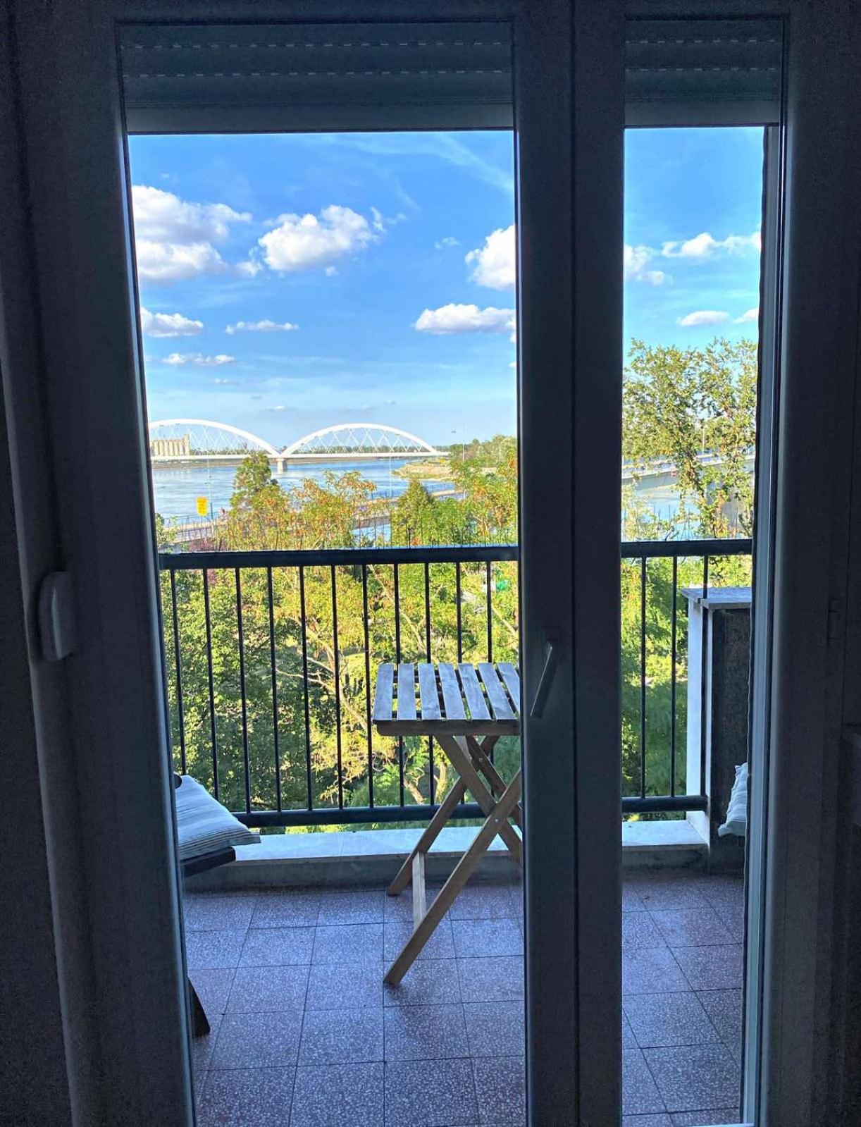 Duga Apartments Novi Sad Luaran gambar